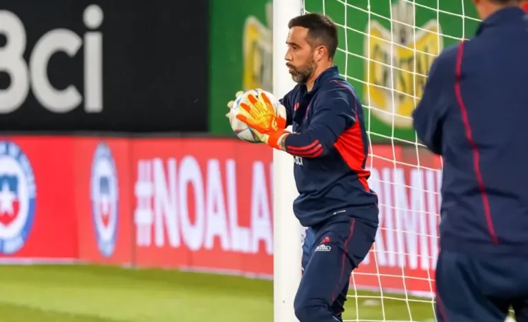 Sorpresa en La Roja: Claudio Bravo Queda Fuera de la Convocatoria para Eliminatorias y Revelan a su Reemplazo