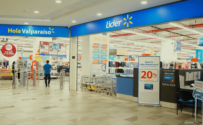 Prohíben funcionamiento de supermercado Líder en Valparaíso por filtración de aguas servidas