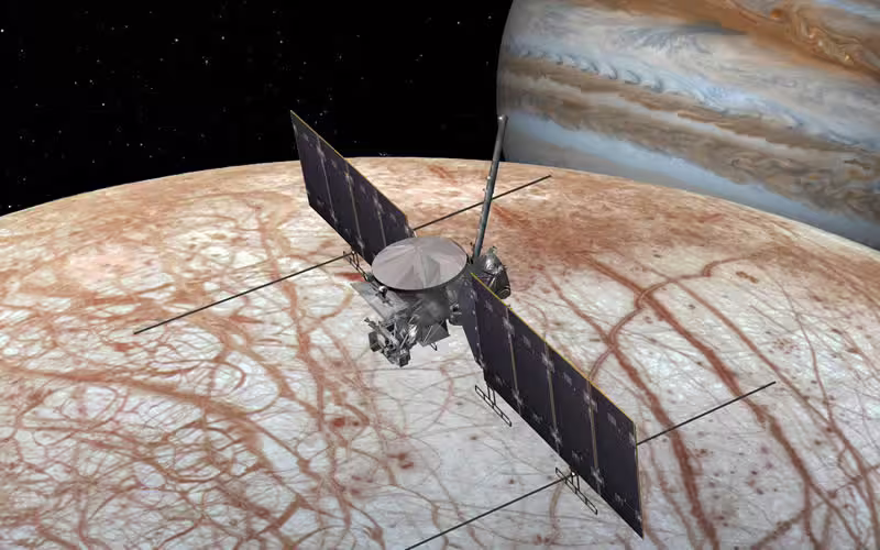 Preparativos Finales para la Misión Europa Clipper: Explorando la Luna de Júpiter que Podría Albergar Vida