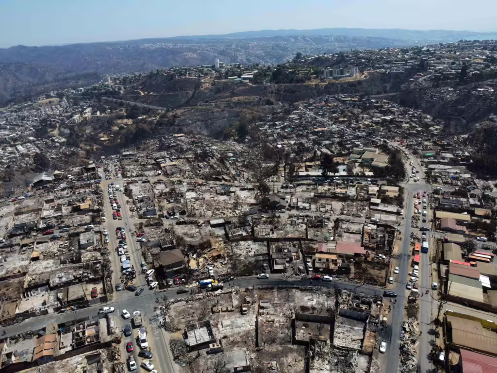 Presentan querella por cuasidelito de homicidio contra autoridades de Valparaíso por megaincendio