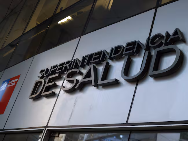 Superintendencia de Salud revisa observaciones del consejo consultivo sobre planes de cinco isapres