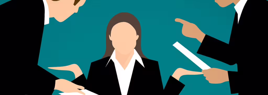 Primer balance de la Ley Karin revela casi 5 mil denuncias en su primer mes, mayormente de mujeres