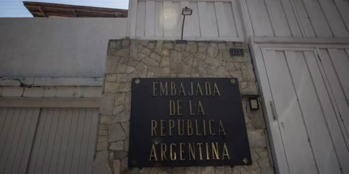 Venezuela retira permiso a Brasil para proteger Embajada de Argentina en Caracas