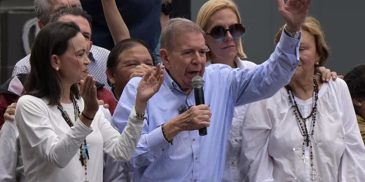 María Corina Machado se compromete a continuar la lucha desde Venezuela pese al exilio de González Urrutia