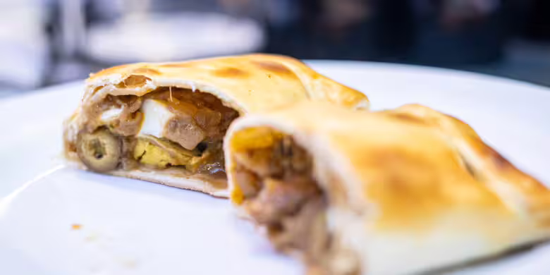 Dónde Encontrar la Mejor Empanada de Santiago para Fiestas Patrias 2024