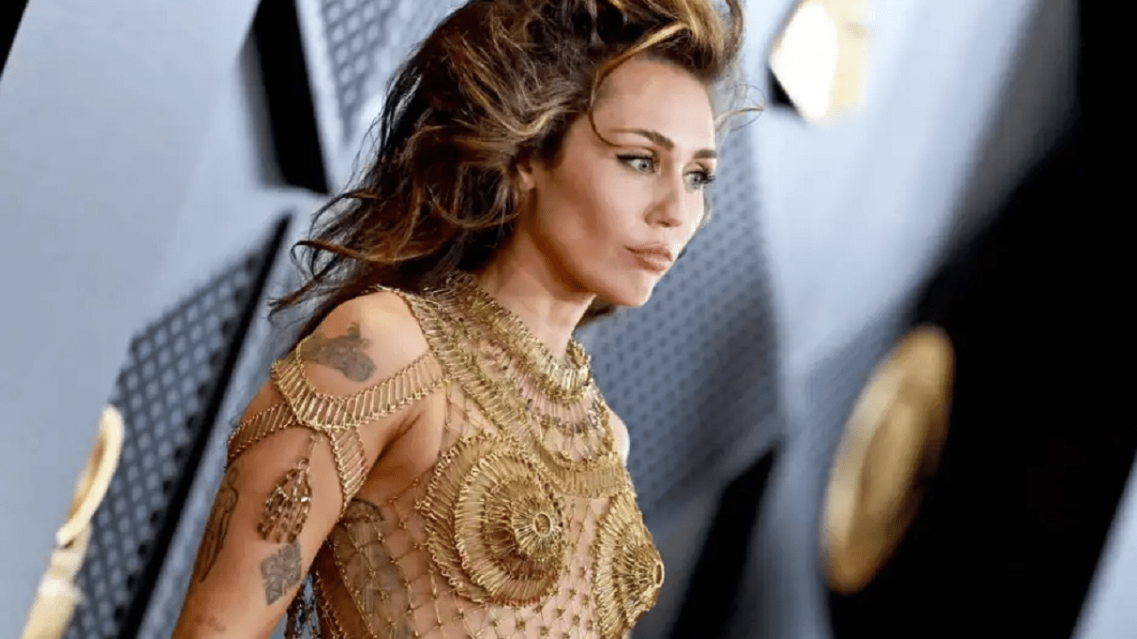 Miley Cyrus Enfrenta Demanda por Plagio: Aseguran que ‘Flowers’ Copia Elementos de Canción de Bruno Mars