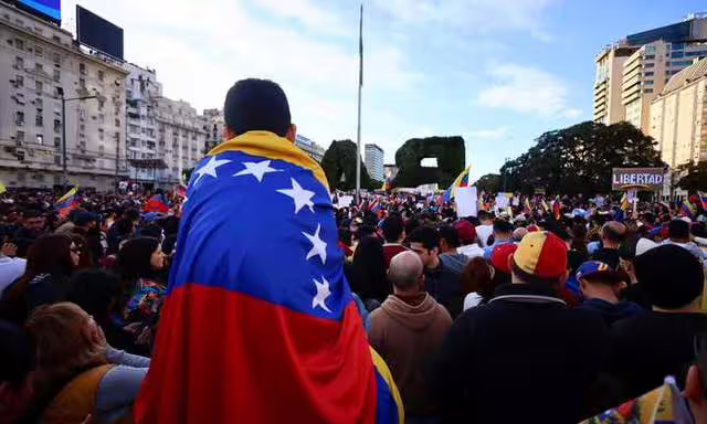 Argentina facilitará ingreso y regularización de venezolanos con documentos vencidos