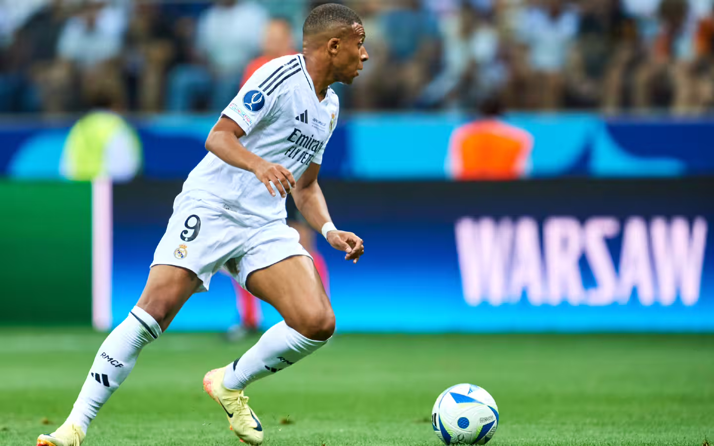 Real Madrid Vence al Betis de Pellegrini con Doble Gol de Kylian Mbappé