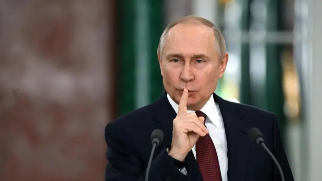 Rusia defiende a sus medios ante las sanciones de EE.UU., acusándolos de evitar el «adoctrinamiento» global