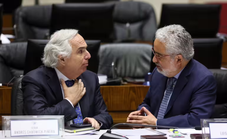 Nuevos chats del Caso Audio ponen en duda la militancia de Chadwick en la UDI