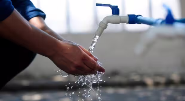 Senapred declara emergencia en Arica por contaminación de agua potable con olor a hidrocarburos