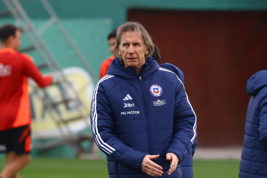 Gareca ajusta la formación de Chile sin Valdés para enfrentar a Brasil
