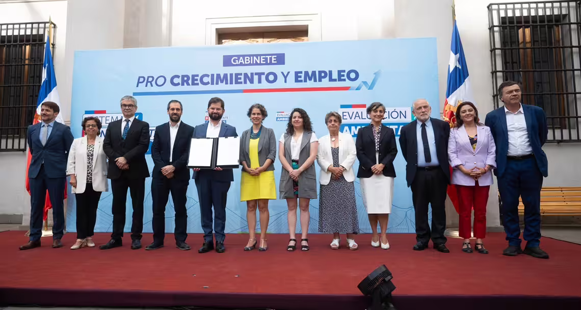 Gobierno Apresura Ley de «Permisología» para su Aprobación Antes del Receso Legislativo
