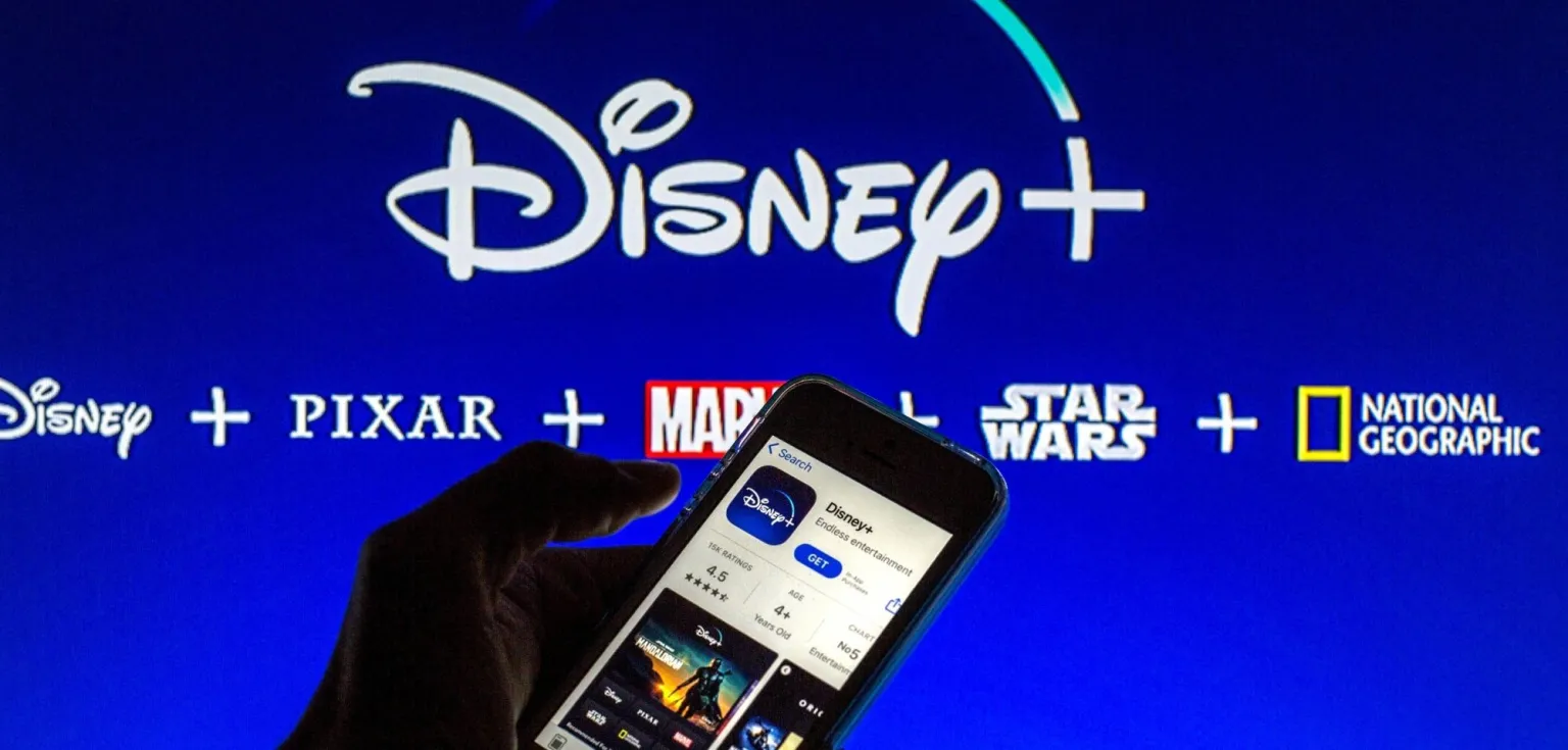 Disney+ anuncia revisión de cuentas compartidas y advierte sobre nuevas medidas