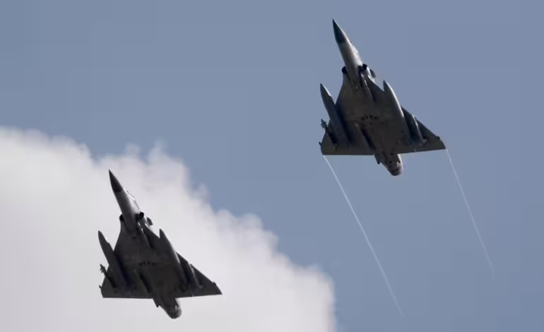 China intensifica tensiones con nuevos ejercicios militares alrededor de Taiwán