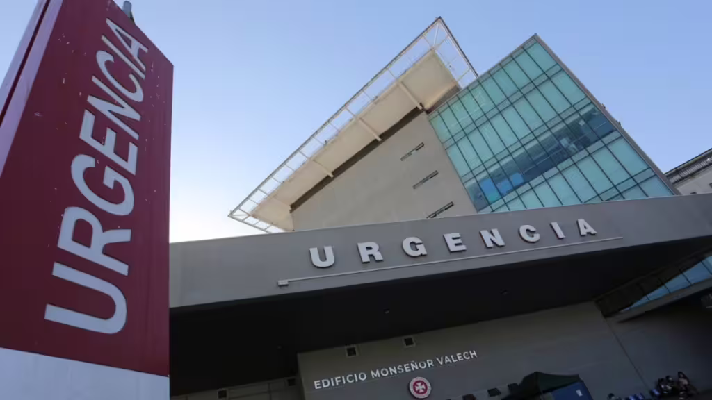 Reo se escapa de ex Posta Central: Se fuga en bata tras cirugía