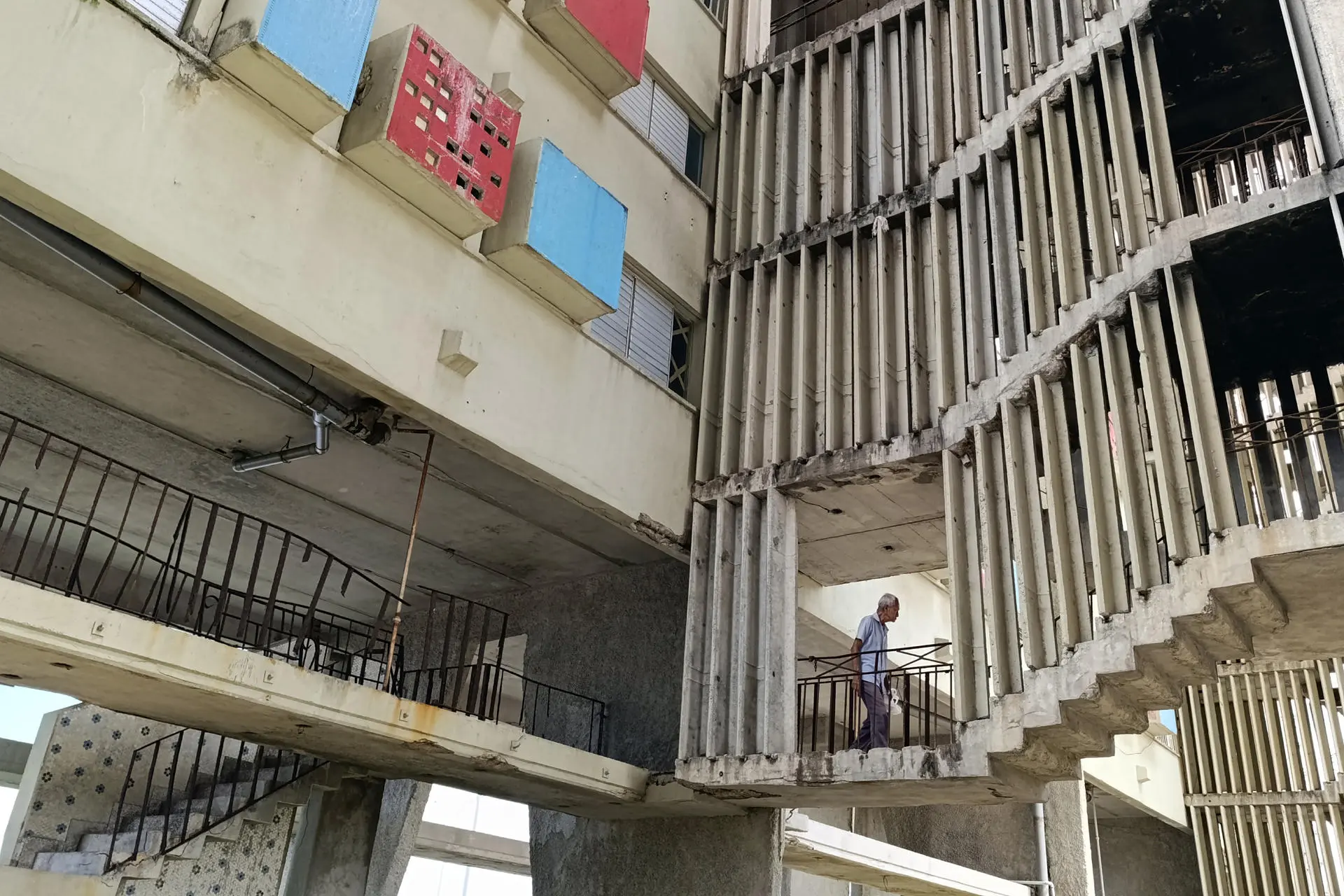 Crisis eléctrica en Cuba: la lucha de los ancianos ante apagones prolongados