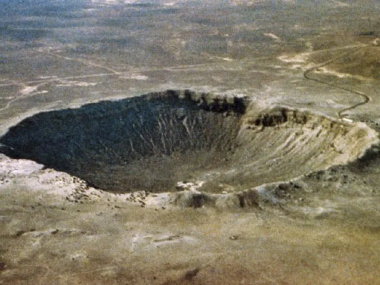 Un enigma bajo el hielo: el cráter Hiawatha y su impacto en la historia climática de la Tierra