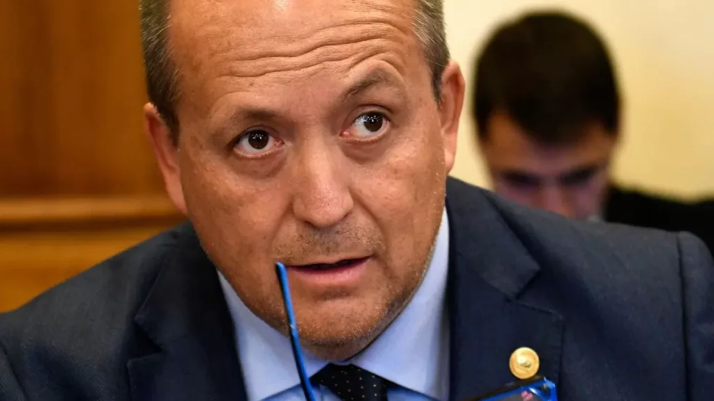 Crisis en el Ministerio Público: Solicitan Destitución del Fiscal Ángel Valencia por Vínculos con Caso Audio