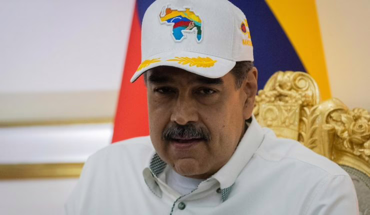 Maduro advierte: «La oposición se arrepentirá si intenta sacarme del poder»