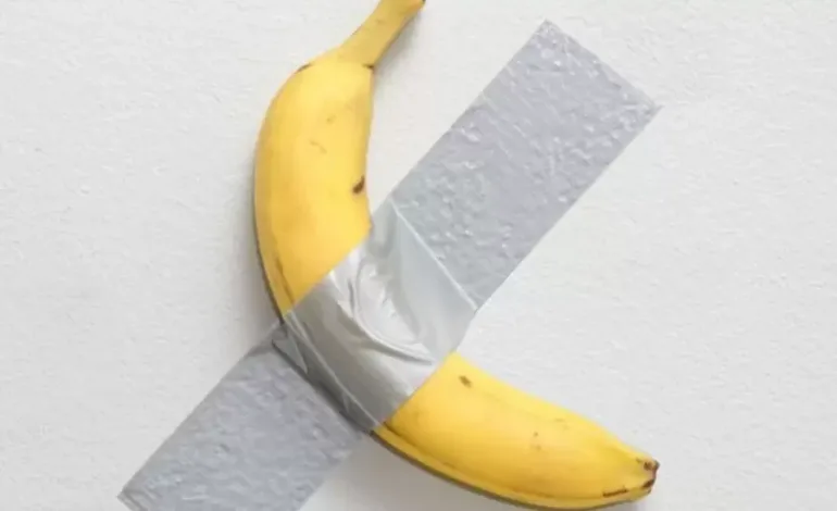 Una banana pegada a la pared se vende por 6,2 millones de dólares: ¿arte o provocación?