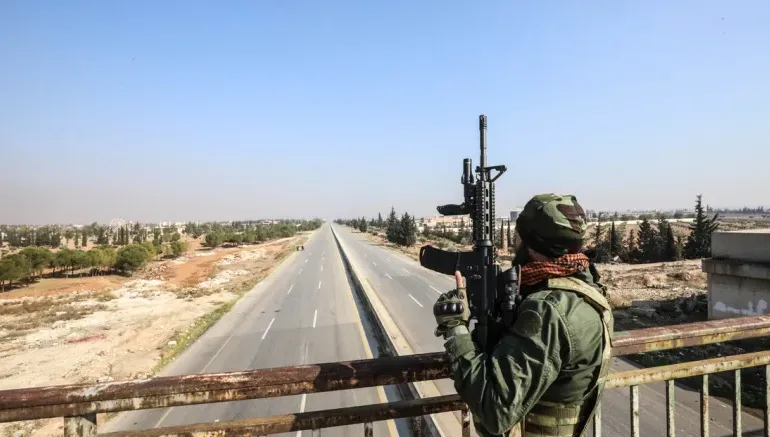 Rebeldes toman control del aeropuerto de Alepo y zonas estratégicas en Siria