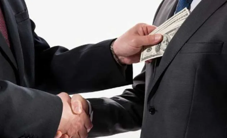 Percepción de Corrupción en Chile: 72,2% Califica al País como Bastante o Totalmente Corrupto