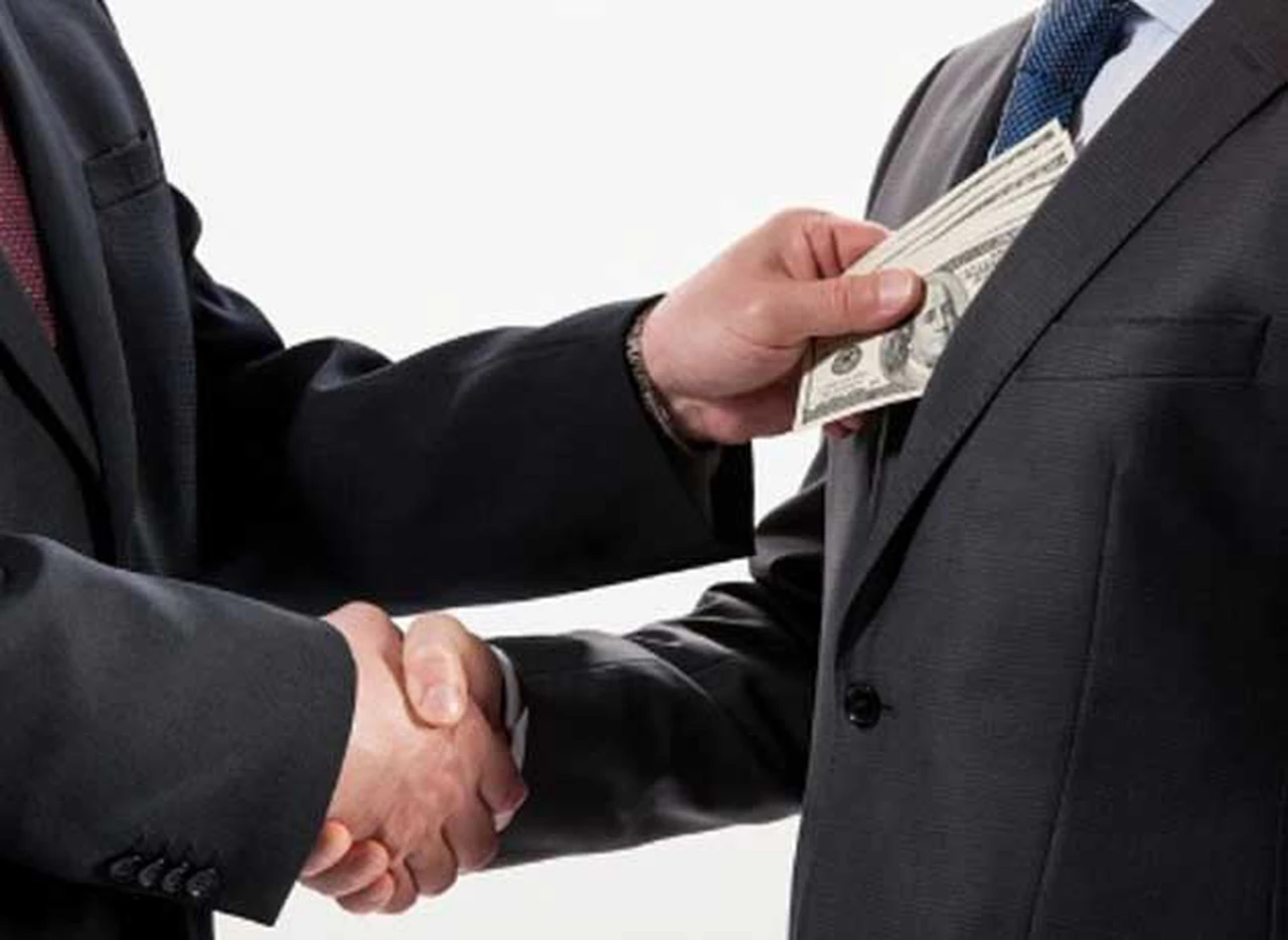 Percepción de Corrupción en Chile: 72,2% Califica al País como Bastante o Totalmente Corrupto