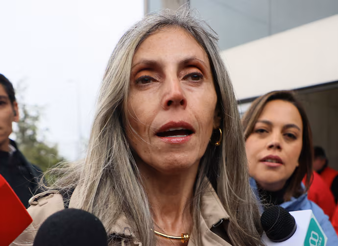 Abogada de denunciante de Monsalve critica al gobierno feminista por tardanza en apoyo a víctima