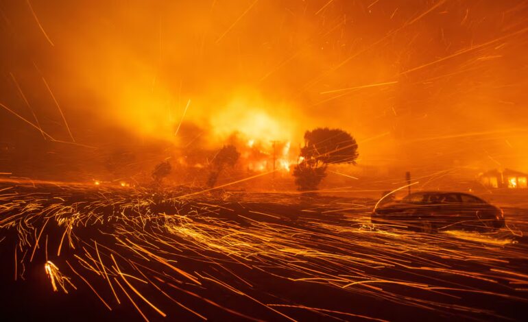 Vientos de Santa Ana: el fenómeno que complica el combate de incendios en California