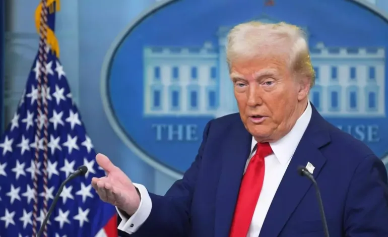 Trump anuncia aranceles a Canadá, México y China desde el sábado