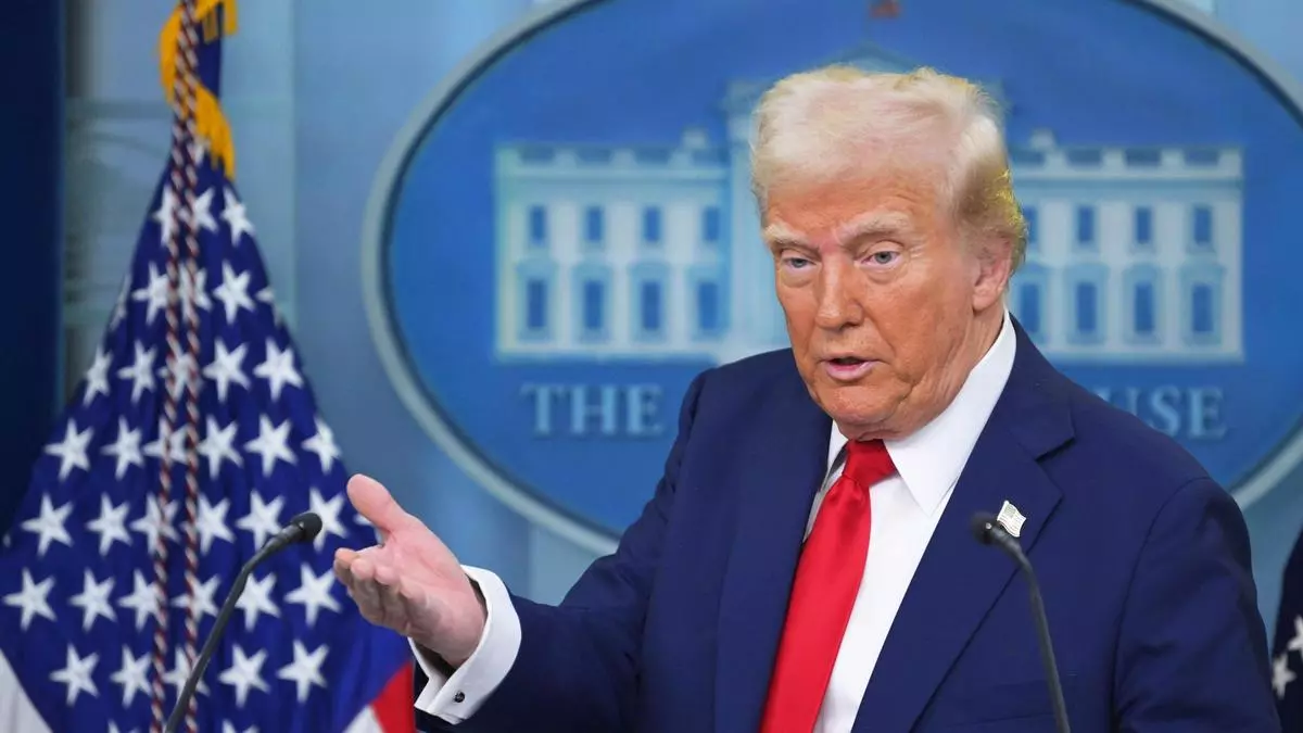 Trump anuncia aranceles a Canadá, México y China desde el sábado