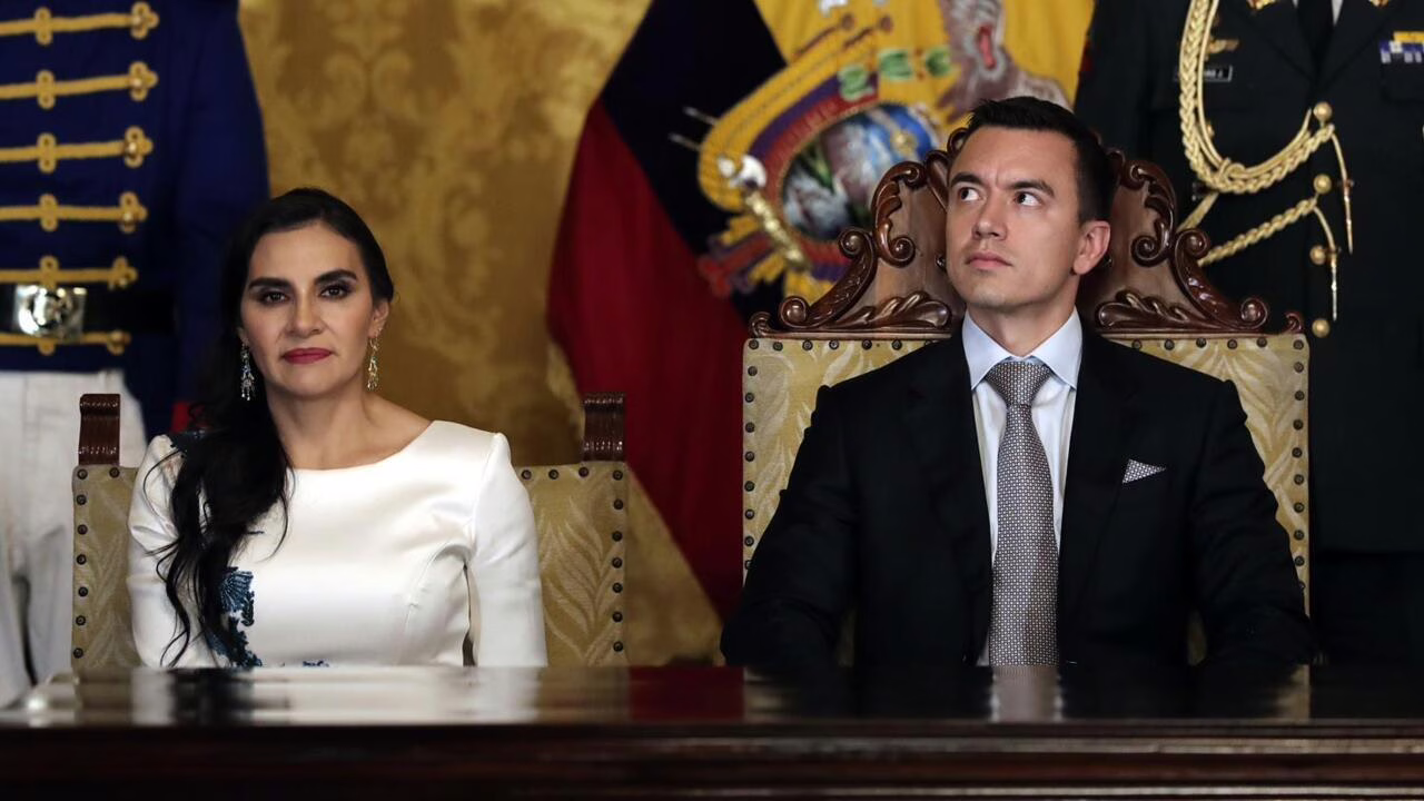 Ecuador: Daniel Noboa nombra vicepresidenta encargada en medio de crisis política