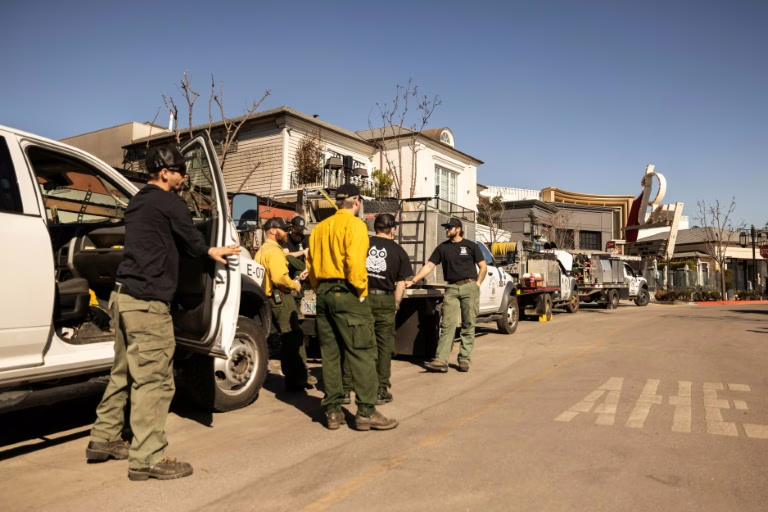 Hidrantes privados: la innovadora solución que salvó hogares en los incendios de California