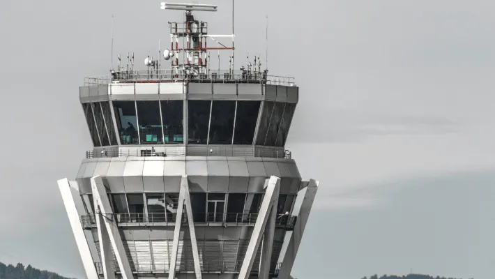 Por qué el sistema anticolisión no evitó el accidente aéreo en Washington