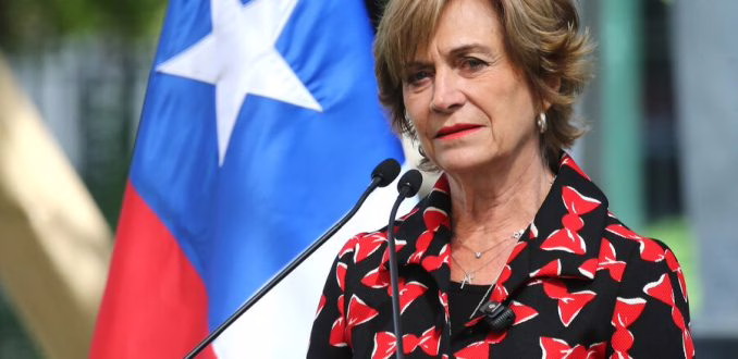 Evelyn Matthei critica al Gobierno y defiende derecho a deportar tras conflicto entre Trump y Petro