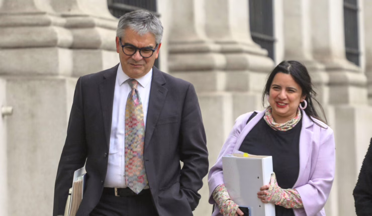 Gobierno justifica traspaso de fondos de Corfo al Fisco, pero evita detallar el uso de los recursos