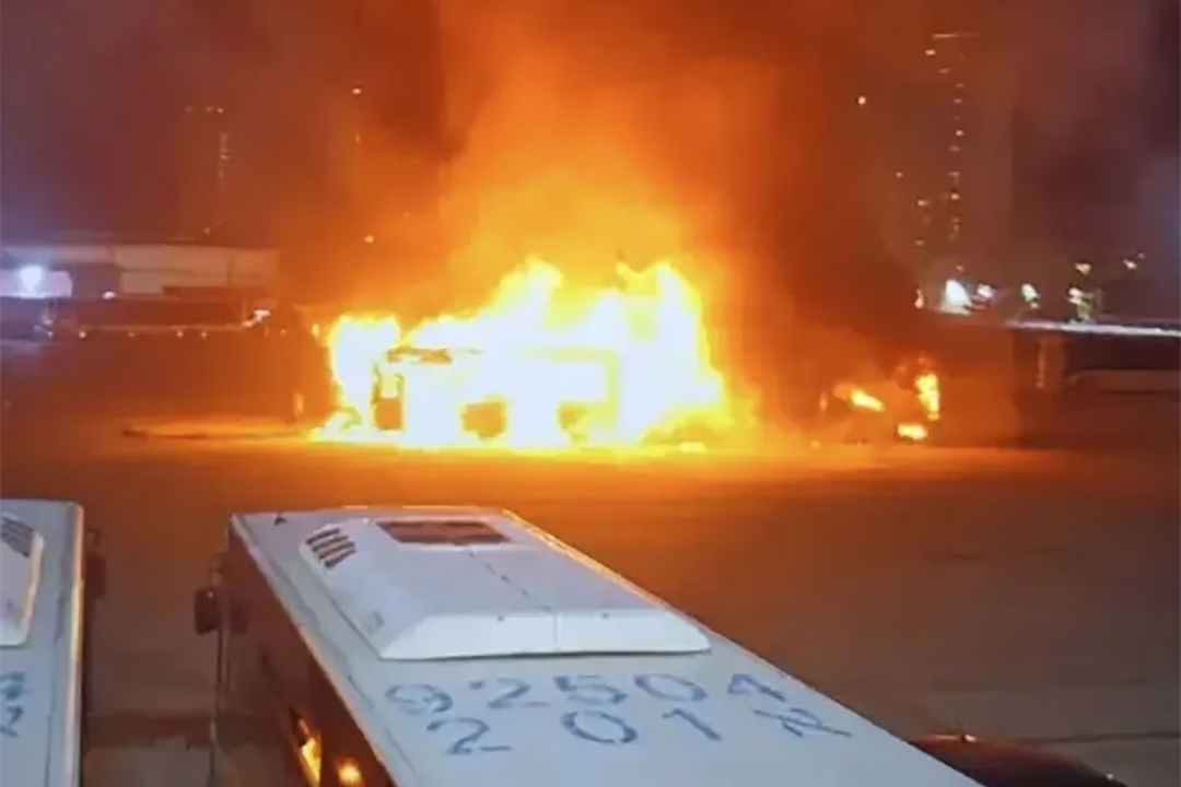 Explosión de tres autobuses en Israel: investigan posible atentado terrorista coordinado