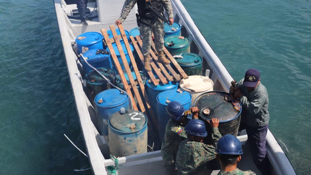 Ecuador intercepta buque con dos toneladas de cocaína rumbo a México