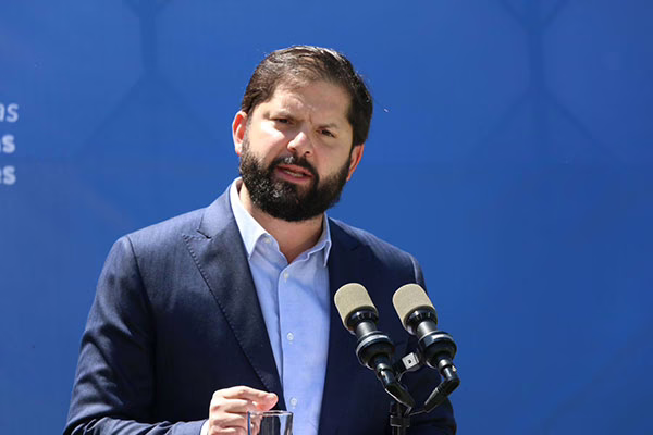 Presidente Boric rompe 108 días de silencio ante la prensa: estrategia y razones del cambio