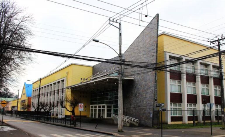 Exigen mayor seguridad en colegios tras amenaza de tiroteo en Temuco