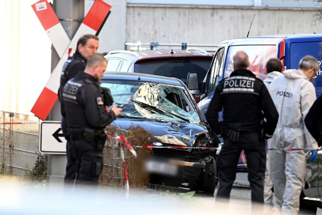 Atropello múltiple en Mannheim, Alemania: Al menos dos muertos y varios heridos en mercado de carnaval