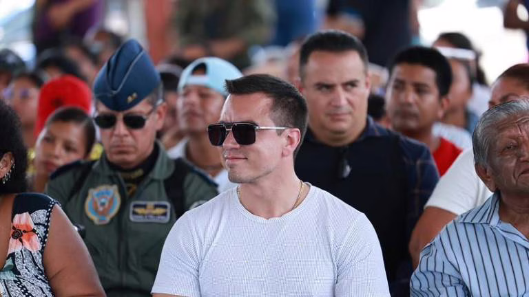 Presidente de Ecuador busca apoyo militar de EE.UU., Brasil y Europa para combatir el crimen
