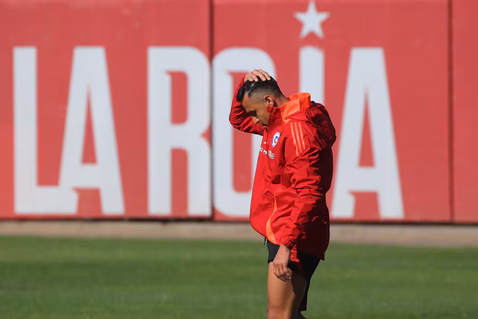 Alexis Sánchez es baja de última hora: No viajará a Asunción para enfrentar a Paraguay