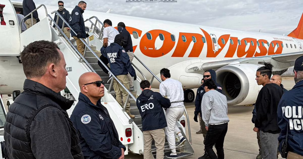 Maduro anuncia la reanudación de vuelos de repatriación de migrantes venezolanos desde EE.UU.