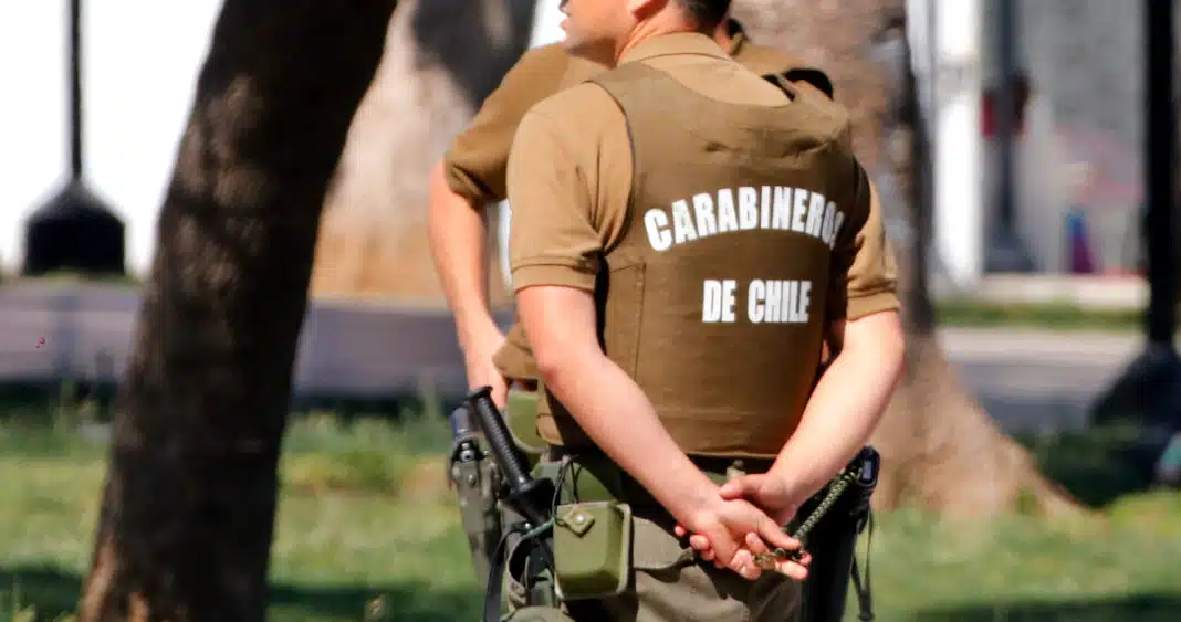 Carabinero es apuñalado en bus de Valparaíso al intervenir en agresión