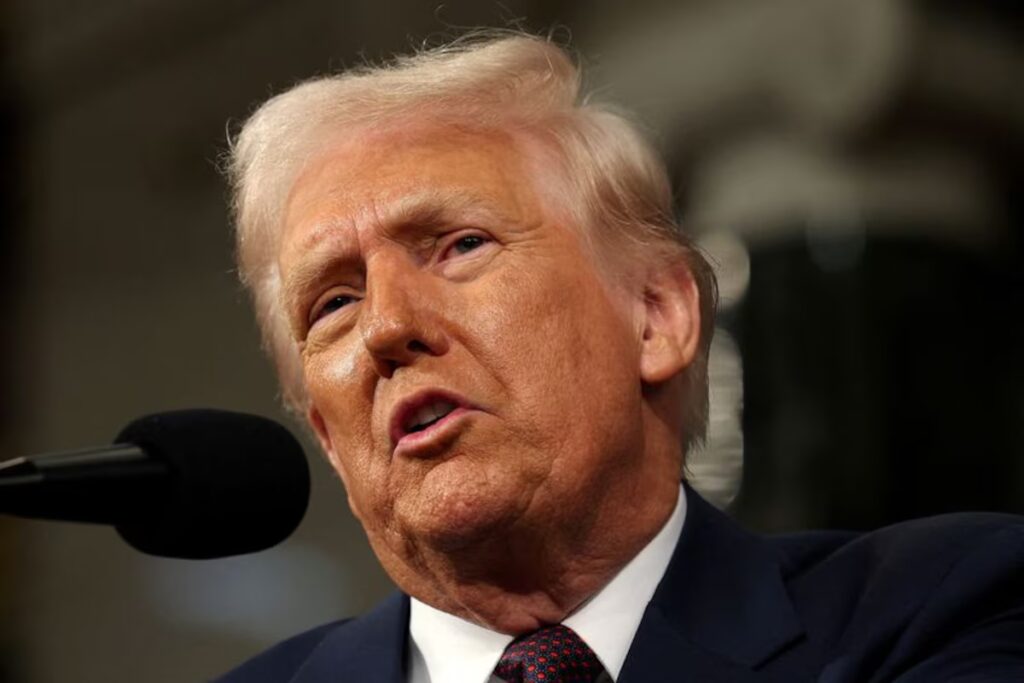 Trump usa ley de guerra para deportar a miembros del Tren de Aragua