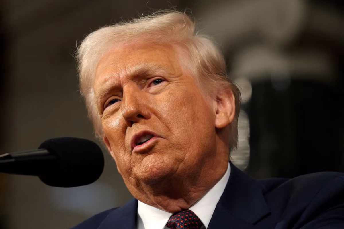 Trump usa ley de guerra para deportar a miembros del Tren de Aragua