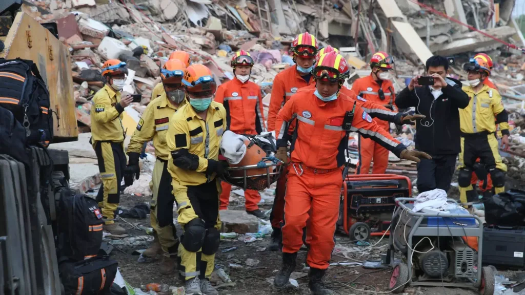 Aumenta a más de 2.000 la cifra de muertos por el devastador terremoto en Birmania