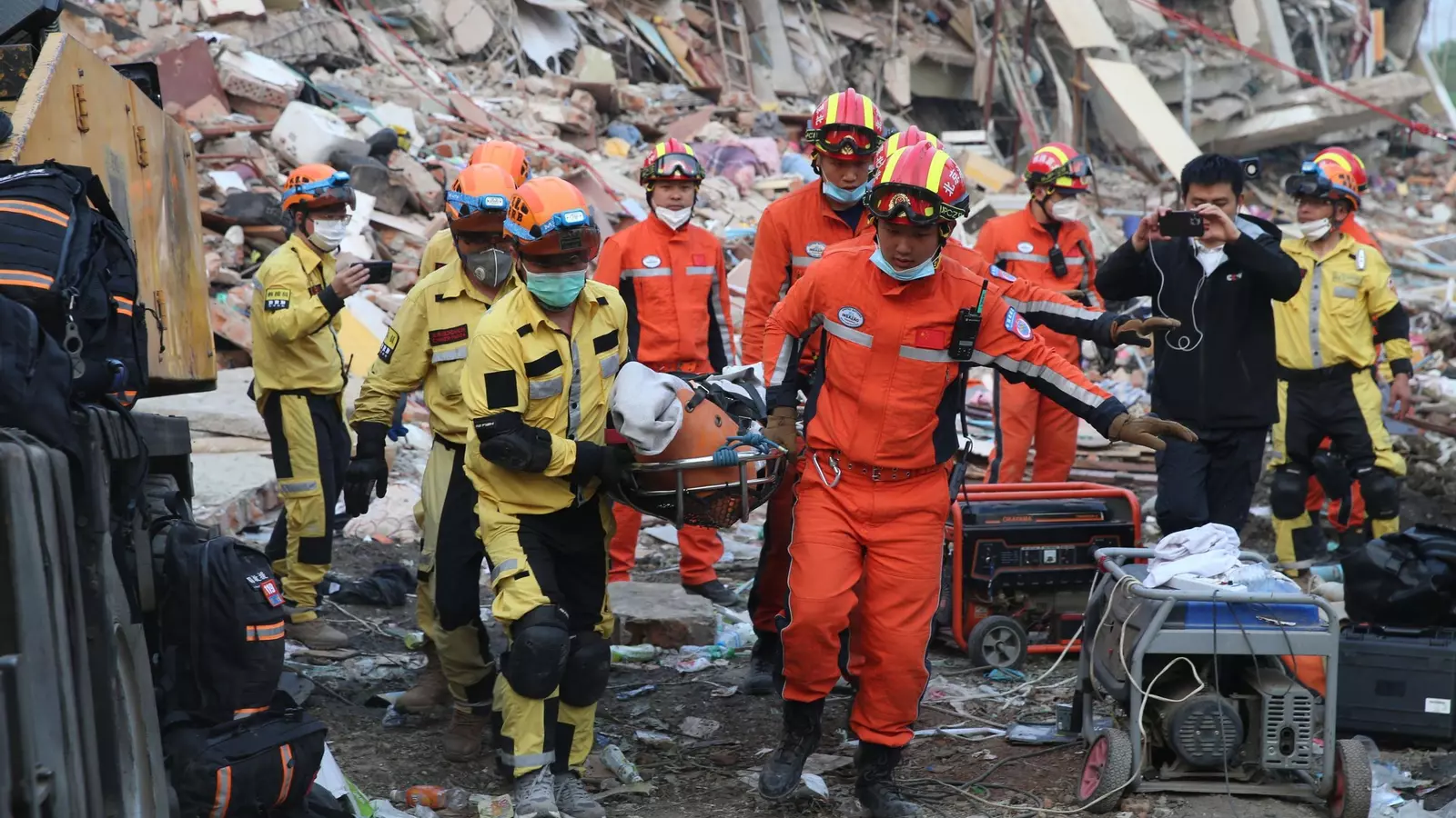 Aumenta a más de 2.000 la cifra de muertos por el devastador terremoto en Birmania